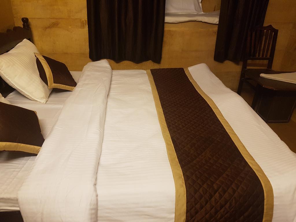 Hotel Fotiya 斋沙默尔 外观 照片