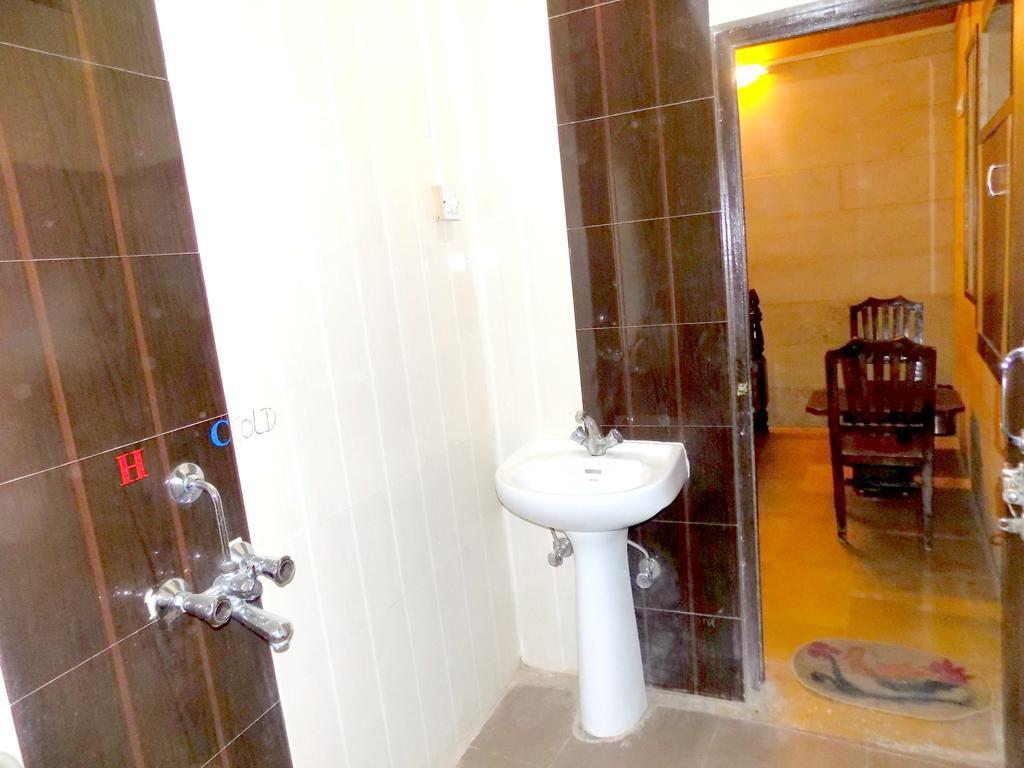 Hotel Fotiya 斋沙默尔 外观 照片