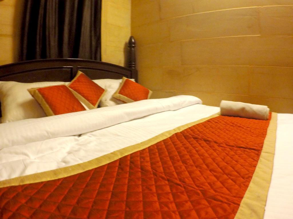 Hotel Fotiya 斋沙默尔 外观 照片