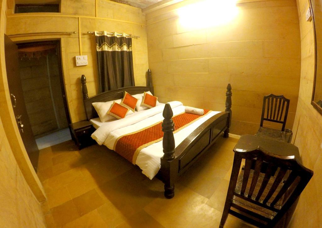 Hotel Fotiya 斋沙默尔 外观 照片